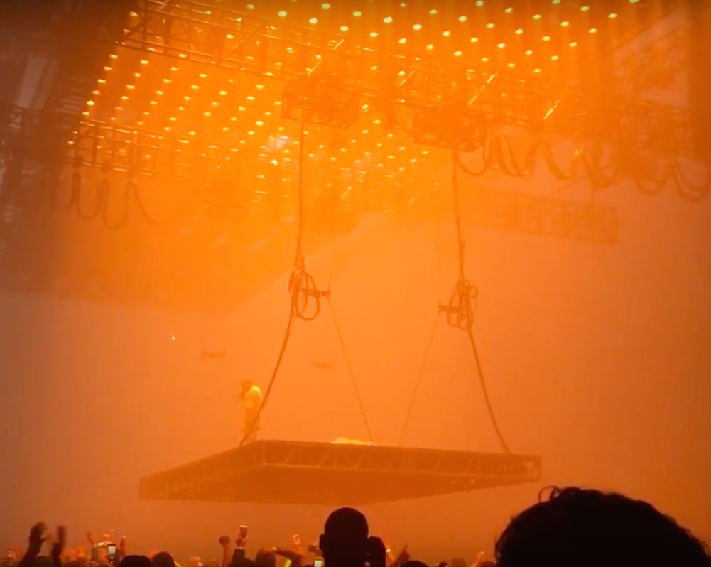 An Interview With A Stage Hand Who Helped Build Kanye West S